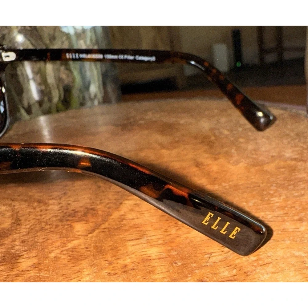 Elle Classic Square Sunglasses Beach Summer Preppy‎